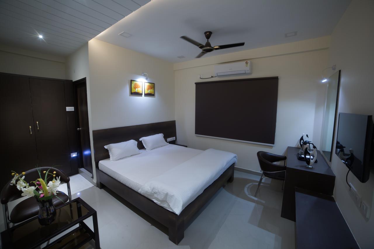 Our Nest Banjara Hotel Hyderabad Exterior foto